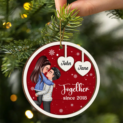 Coupe Kissing Heart Strings Christmas Personalized Wooden Ornament