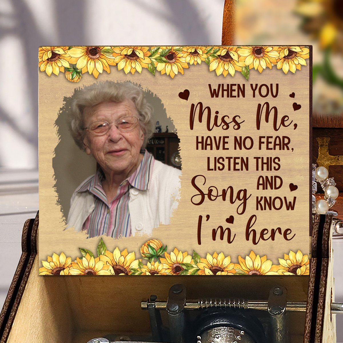 Family - When You Miss Me - Personalized Spin Button, Hand Crank Music Box - Makezbright Gifts